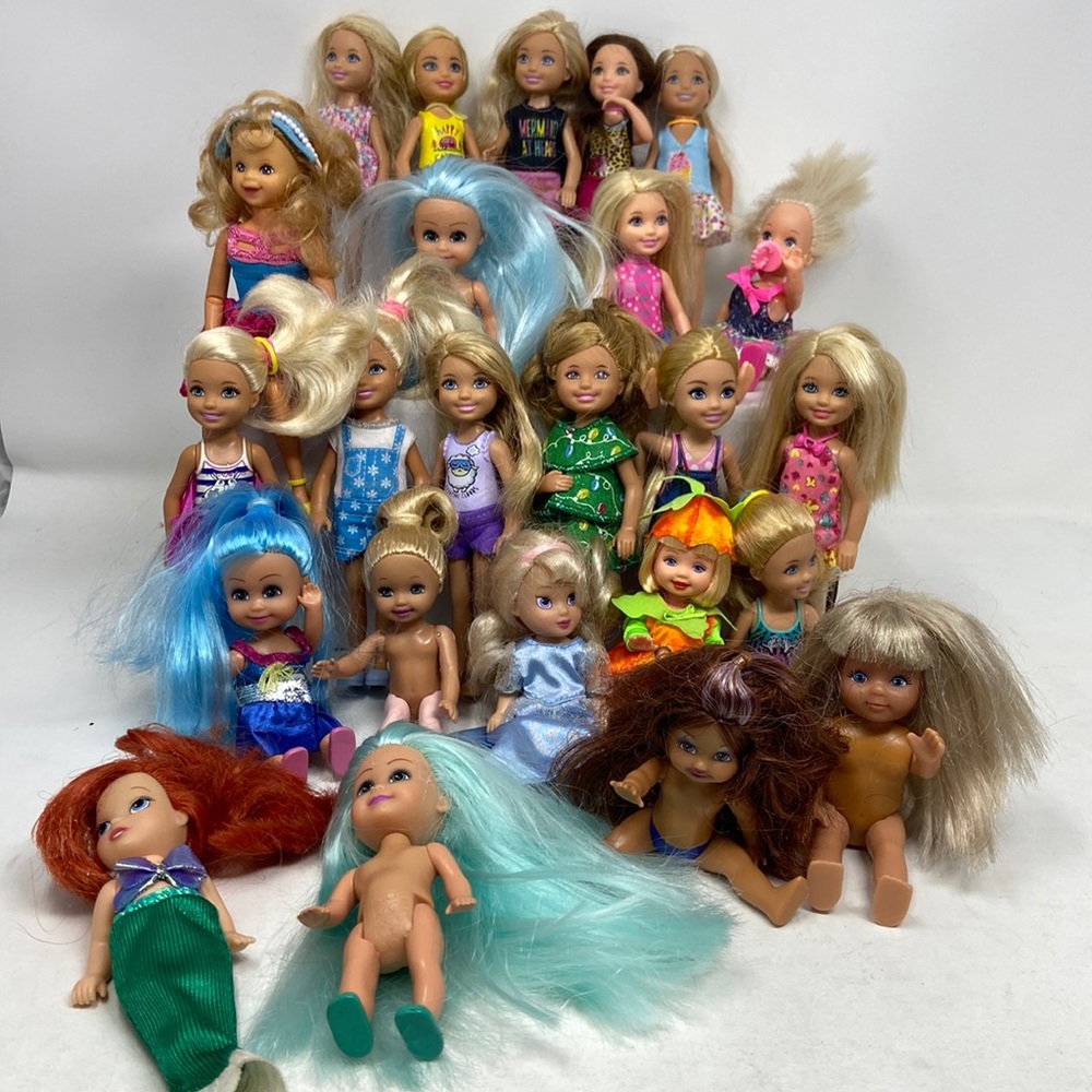 Dolls Small approx 3”-6” (25 of them!)